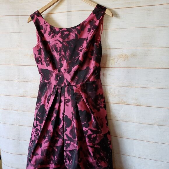 Eliza J Taffeta Floral Sleeveless Dress Size 4P Pockets Party Cocktail - Picture 2 of 9
